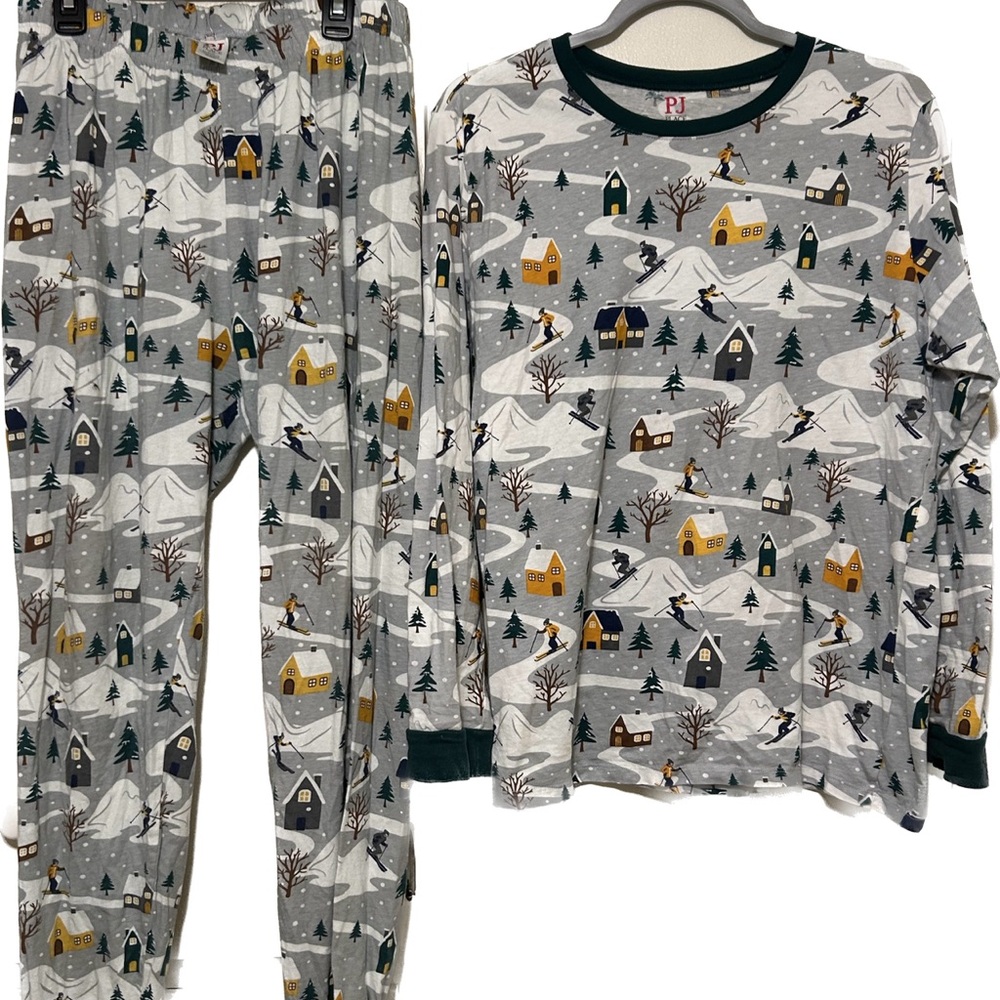 Unisex ⛷️Adult Ski Cabin winter theme Cotton Pajamas medium
